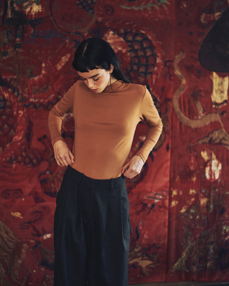 POLERA MARÍA CAMEL