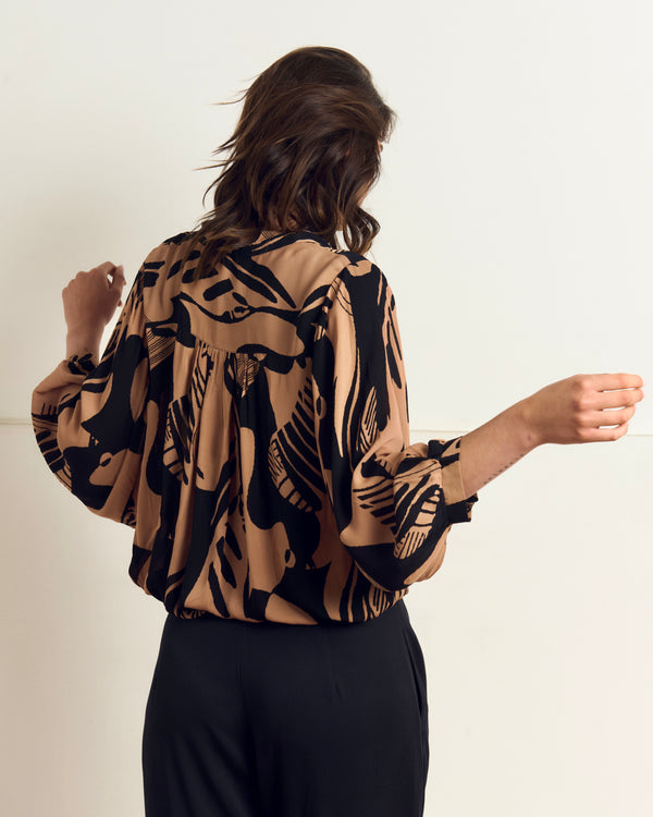 BLUSA DOMINGA NEGRO